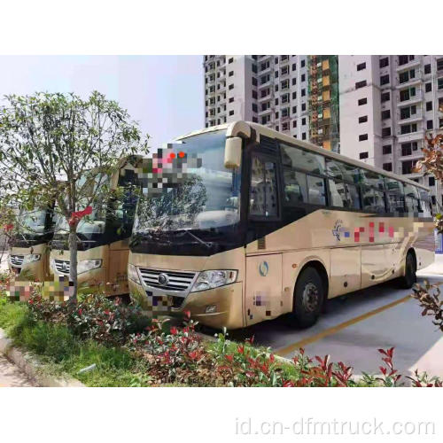 Yutong menggunakan bus 53 kursi